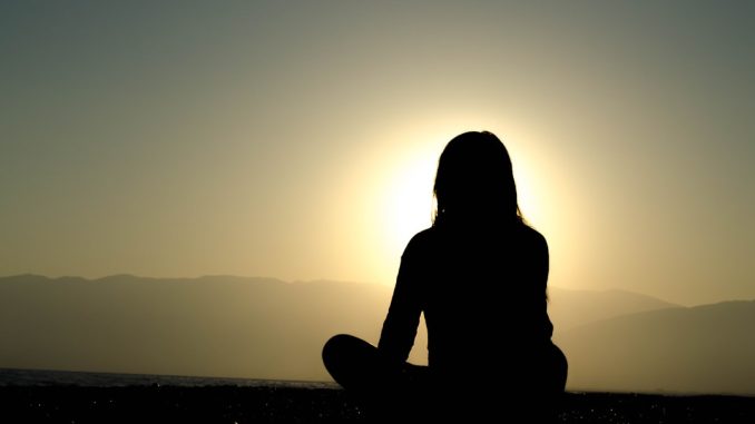Utforska fördelarna med meditation för hälsan illustration